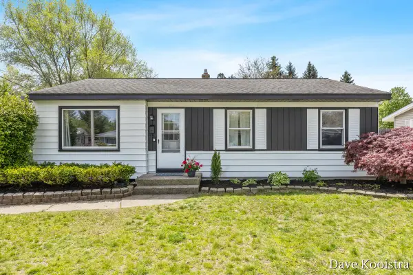 1704 Kentfield, Wyoming, MI 49519