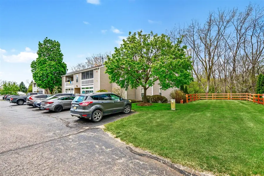 3101 Poplar Creek #302, Grand Rapids, MI 49512 - #2