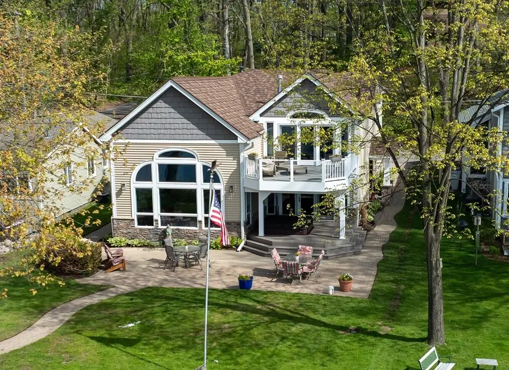 5256 Edgelake, Pinckney, MI 48169 - #1