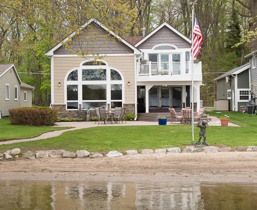 5256 Edgelake, Pinckney, MI 48169 - #3