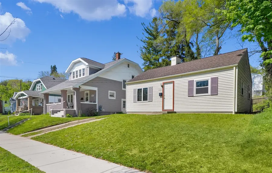 973 Valley, Grand Rapids, MI 49504 - #2