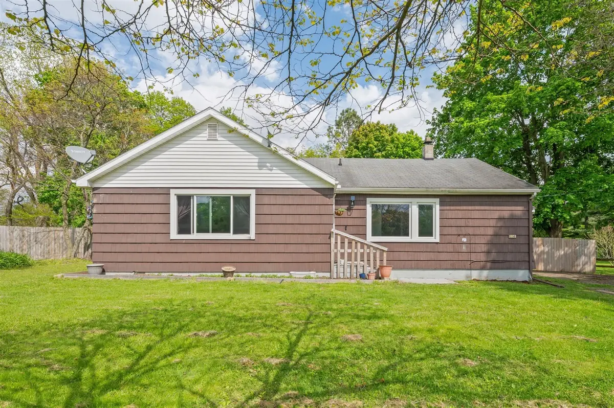 806 Enterprise, Buchanan, MI 49107 - #1