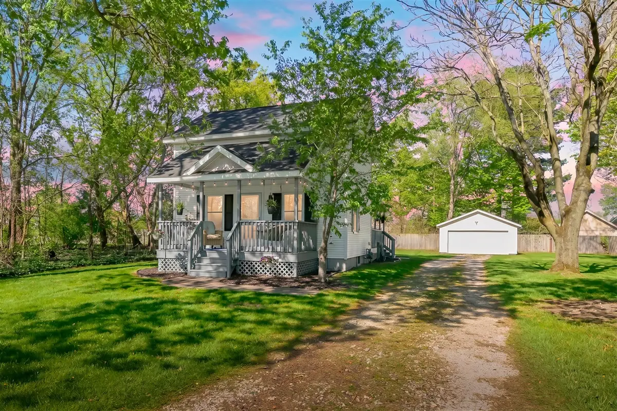 115 E Maple, Plainwell, MI 49080 - #1