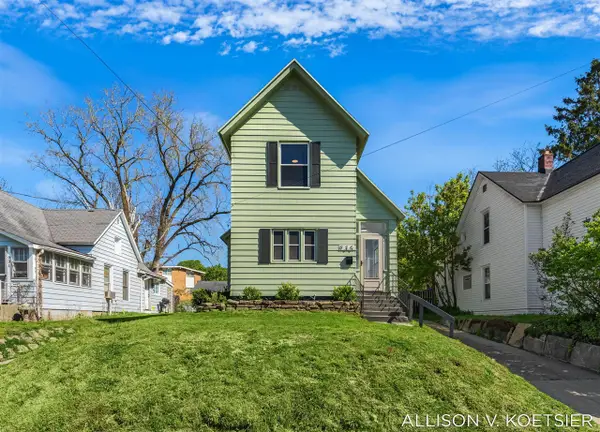 935 Baraga, Grand Rapids, MI 49503
