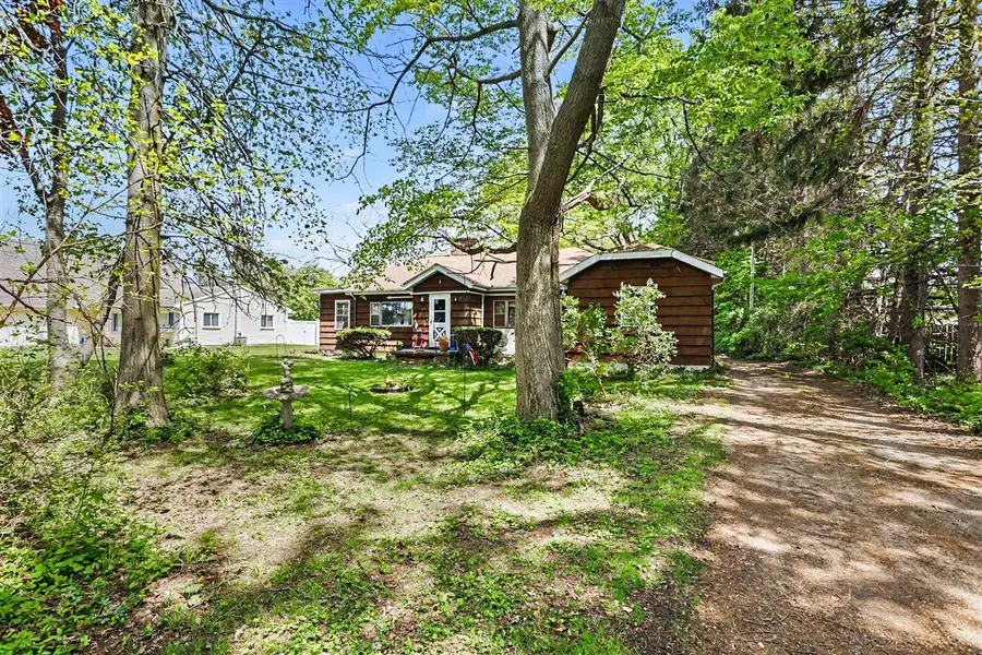 3633 Lakeshore, Saint Joseph, MI 49085 - #3