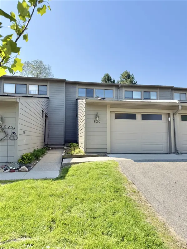 620 Watersedge, Ann Arbor, MI 48105