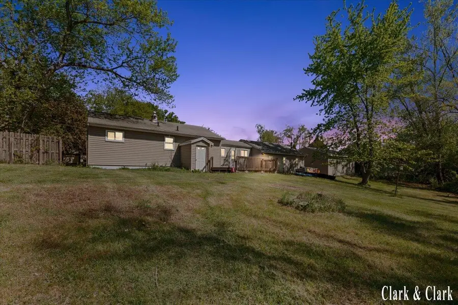 146 S Carleton, Battle Creek, MI 49017 - #2