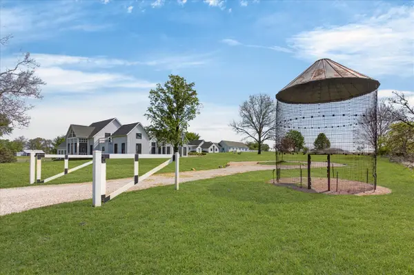 15337 Pardee, Galien, MI 49113