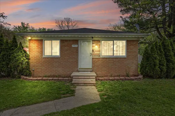 19152 Weyher, Livonia, MI 48152