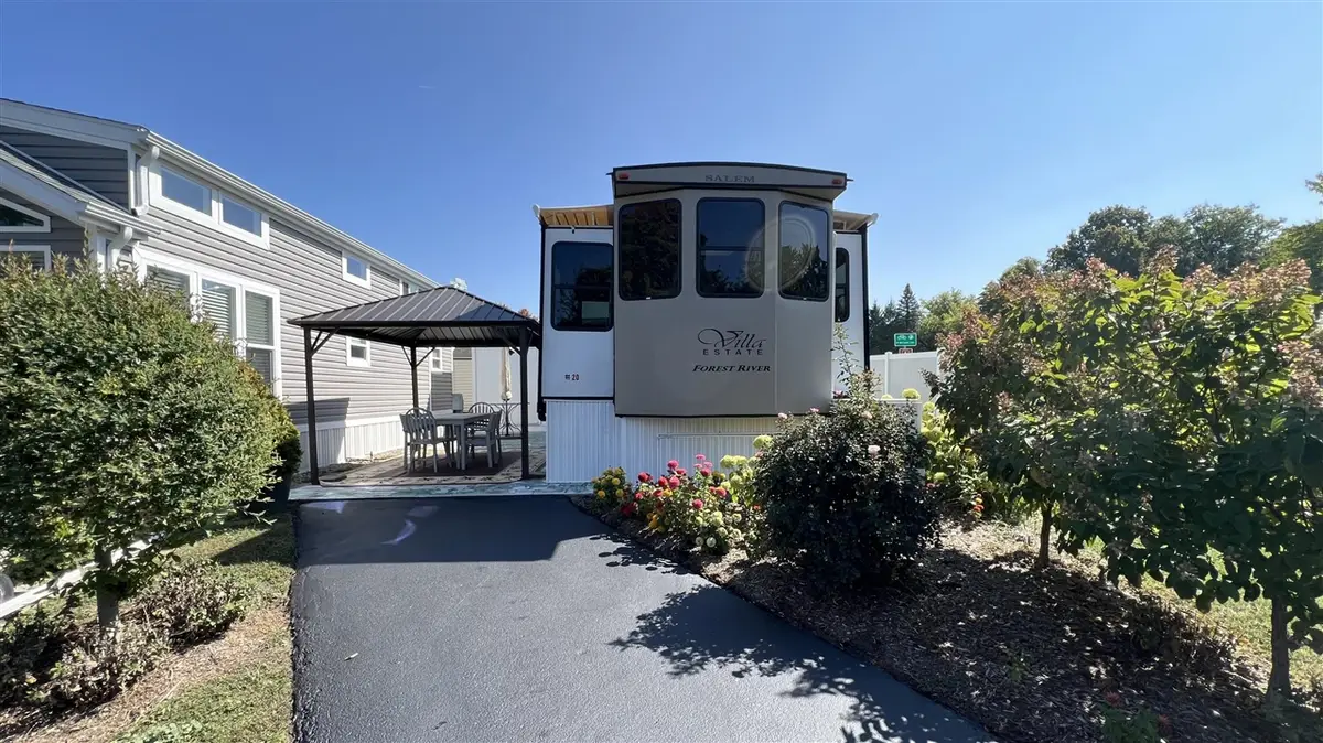 875 E Wells #20, South Haven, MI 49090 - #1