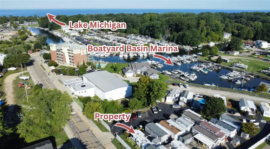 875 E Wells #20, South Haven, MI 49090 - #3