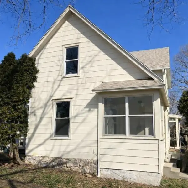 141 Bates, Jackson, MI 49202
