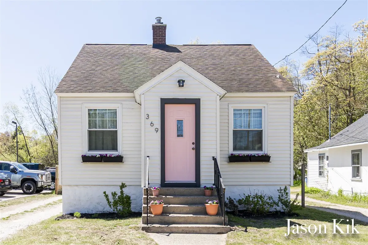 369 N 3rd, Fruitport, MI 49415 - #1