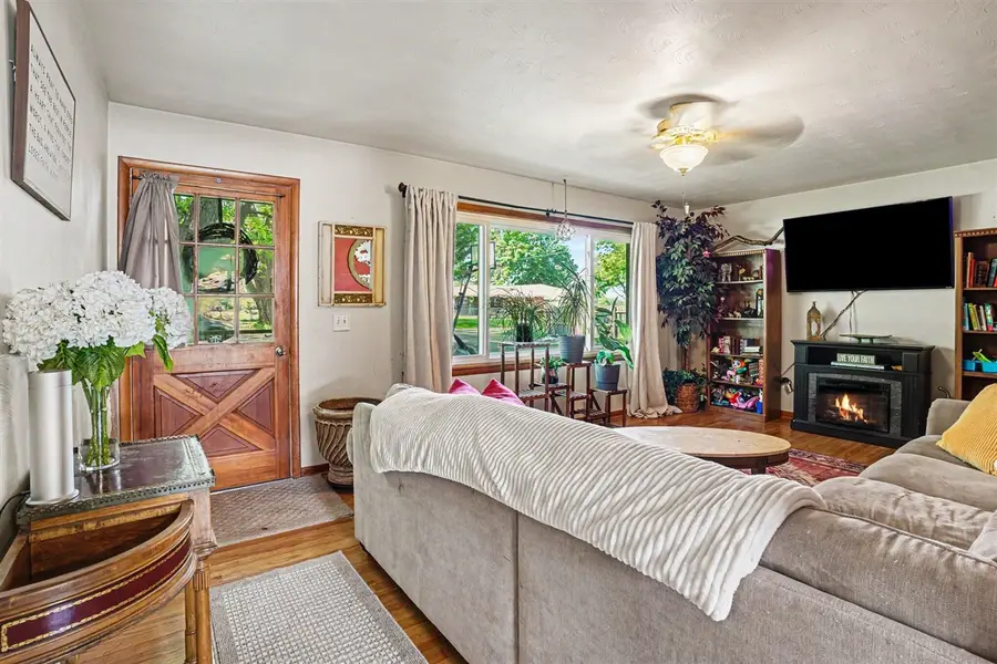 15052 N North Park, Constantine, MI 49042 - #3