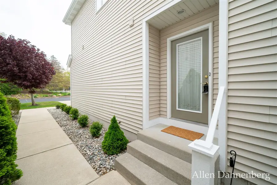 845 Bluff Creek, Grand Haven, MI 49417 - #2