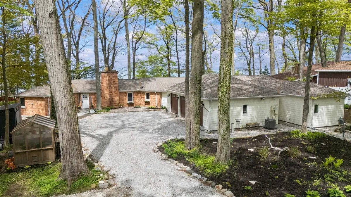 5646 M 63, Coloma, MI 49038 - #1