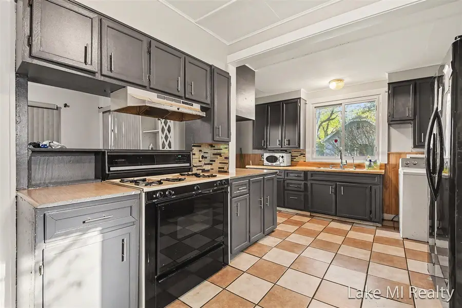 27 Exchange, Grand Rapids, MI 49548 - #2