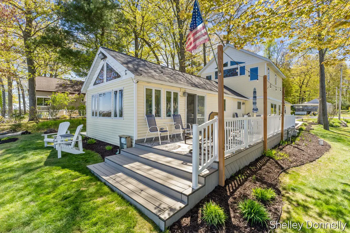 1071 E Hess Lake, Grant, MI 49327 - #1