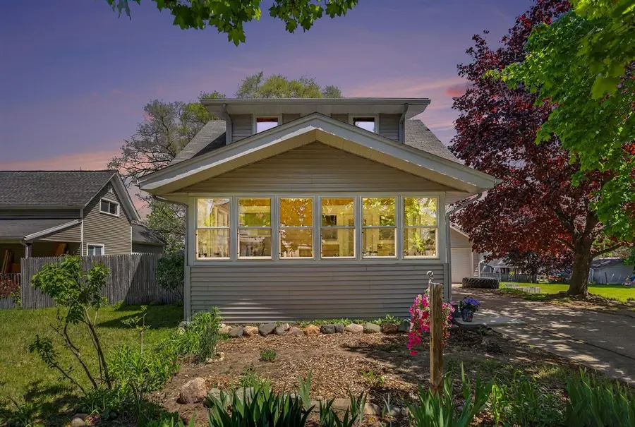422 Pine, Belding, MI 48809 - #2