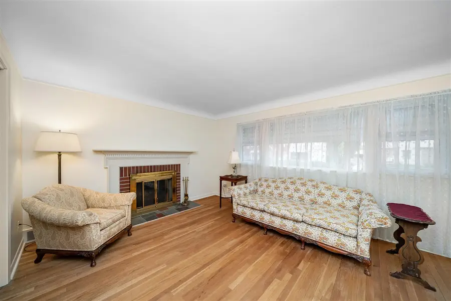 7613 Kolb, Allen Park, MI 48101 - #3