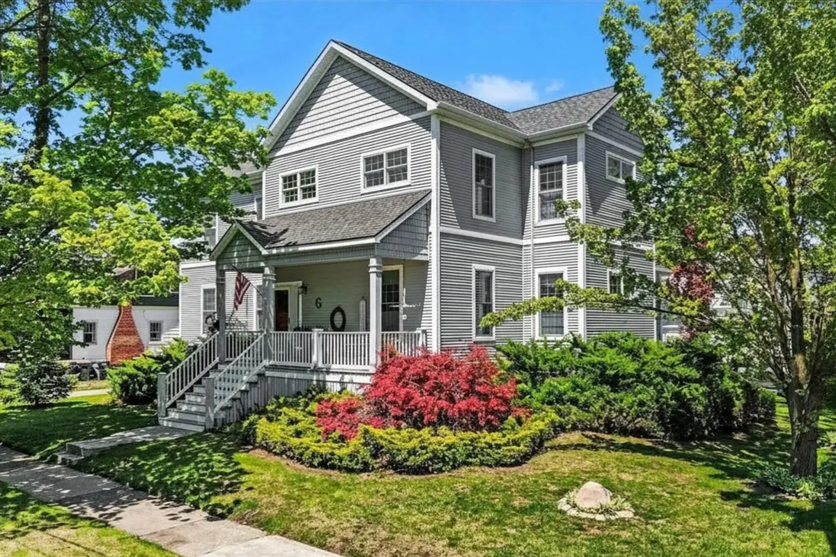 97 Superior, South Haven, MI 49090 - #1