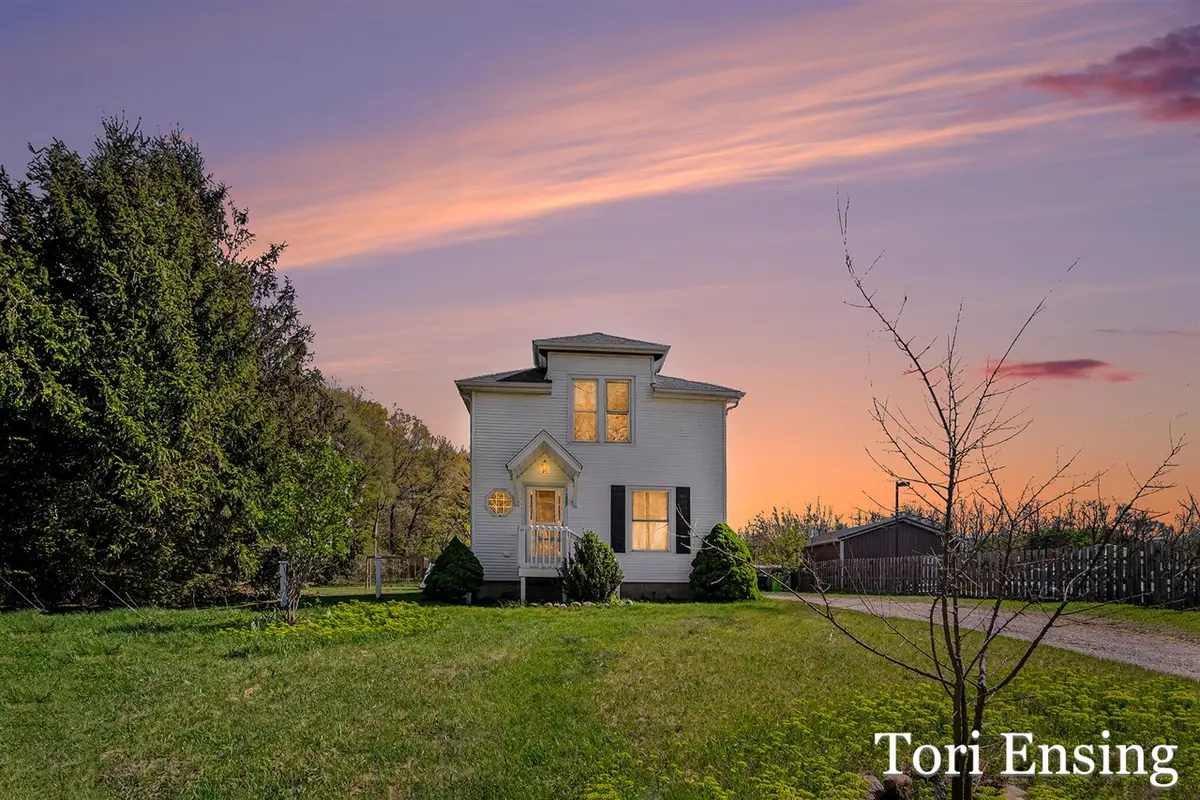 1007 E Kent, Greenville, MI 48838 - #1