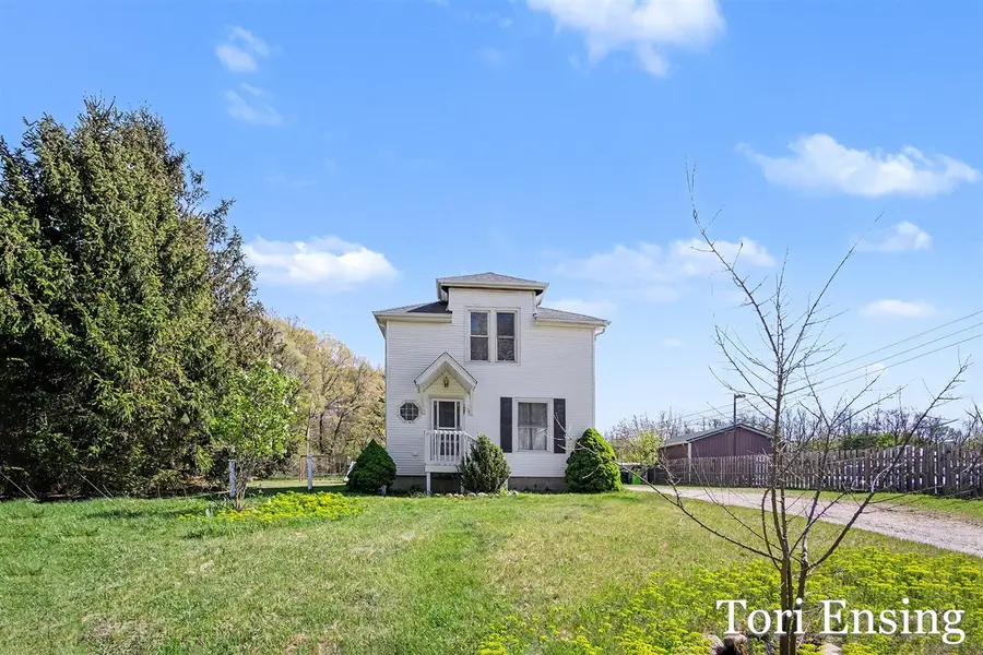 1007 E Kent, Greenville, MI 48838 - #2