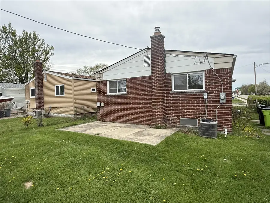 27912 Van Howe, Roseville, MI 48066 - #3
