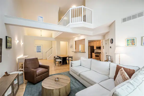 2072 Liberty, Ann Arbor, MI 48103