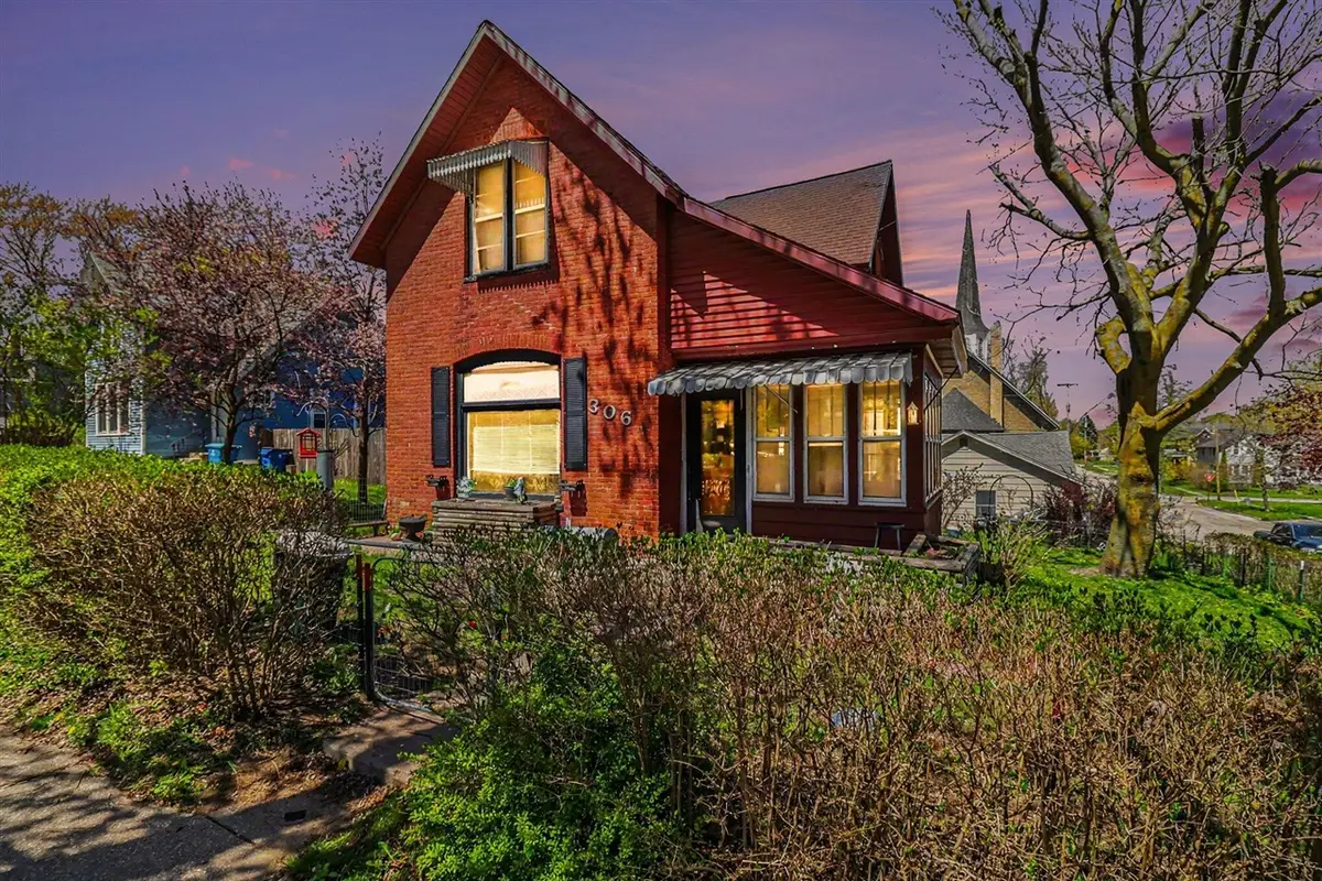 306 5th, Manistee, MI 49660 - #1