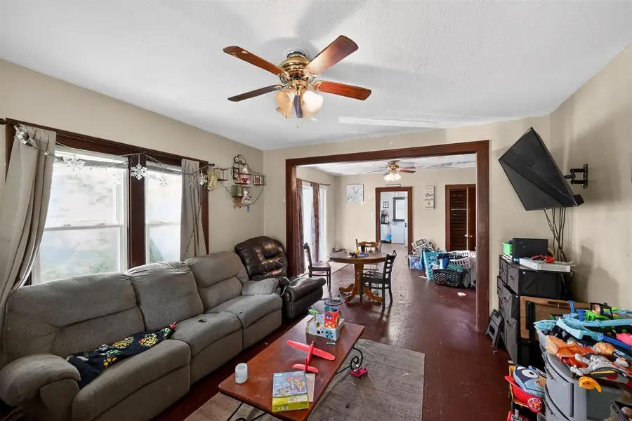 318 N 10th, Niles, MI 49120 - #2