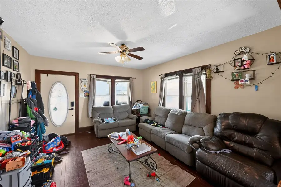 318 N 10th, Niles, MI 49120 - #3