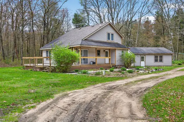 22597 Tamarack, Howard City, MI 49329