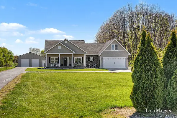 9872 N Amble, Howard City, MI 49329