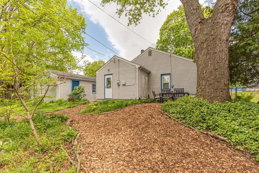 1807 Hiawatha, Ann Arbor, MI 48105 - #3