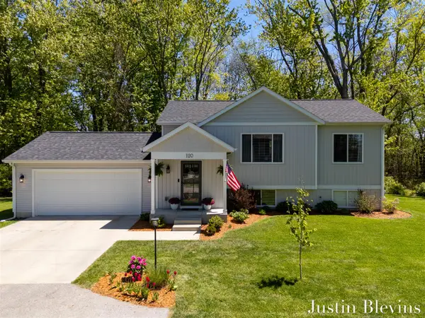 120 E 40th, Holland, MI 49423