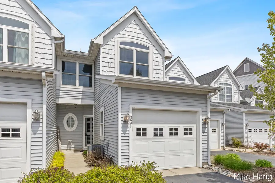 931 W Savidge, Spring Lake, MI 49456 - #3