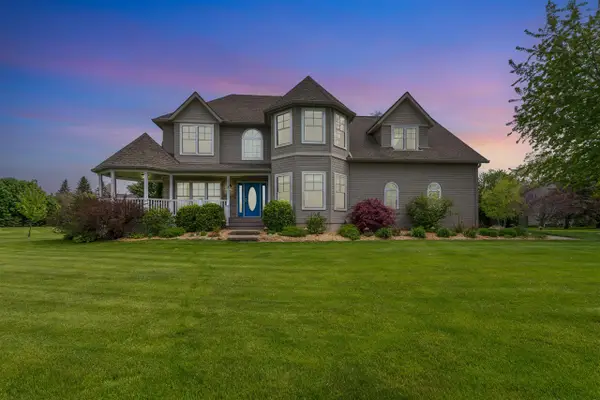 9355 Apple Crest, Saline, MI 48176