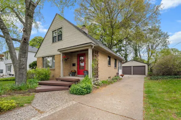 1730 Cambridge, Grand Rapids, MI 49506