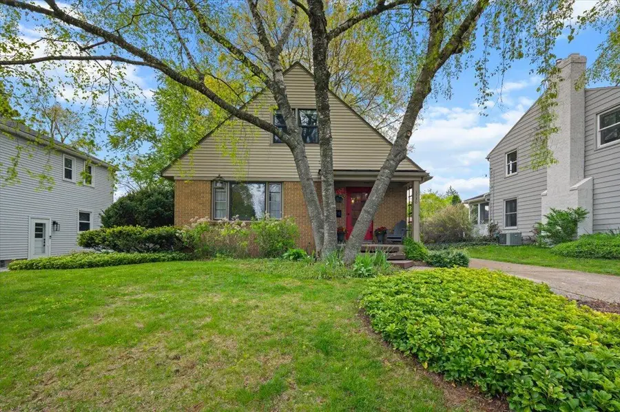 1730 Cambridge, Grand Rapids, MI 49506 - #2