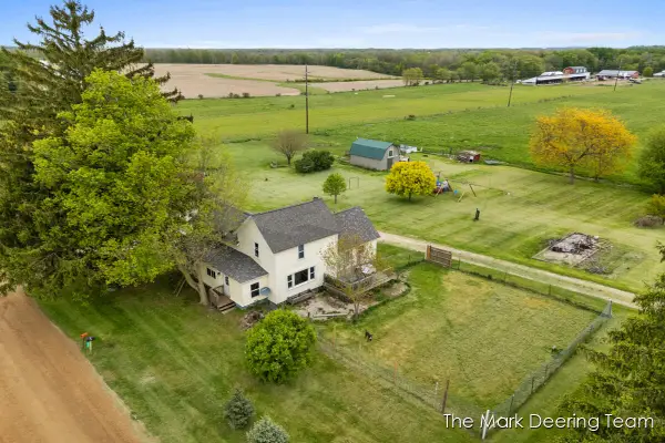 2090 N Shaytown, Vermontville, MI 49096