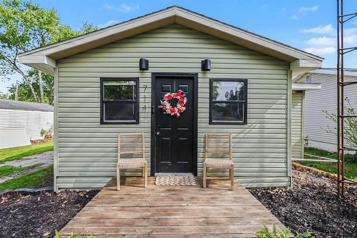 714 Polis, Buchanan, MI 49107 - #1
