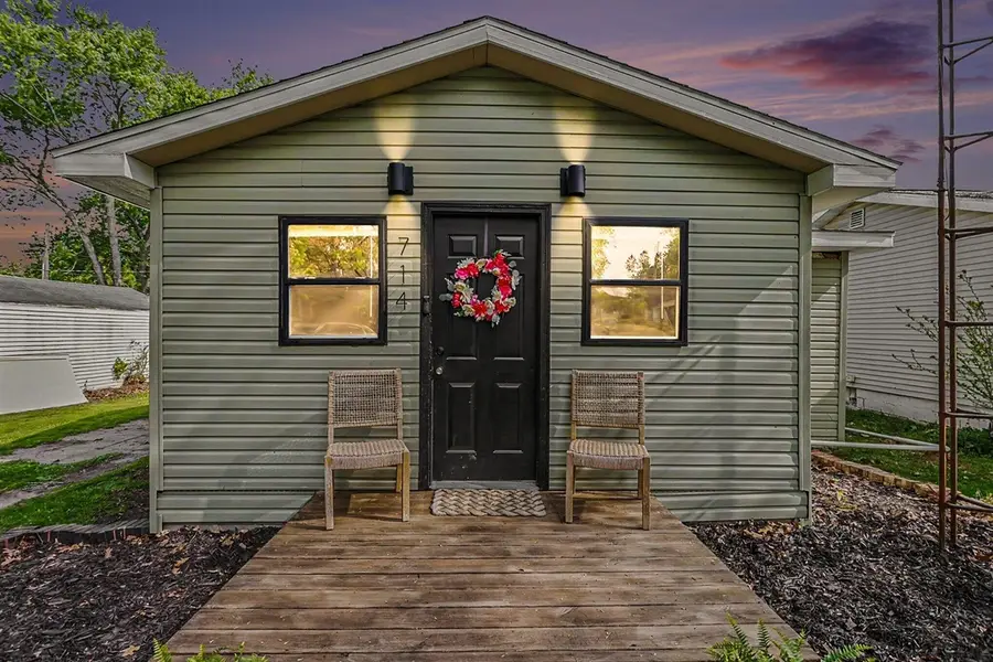 714 Polis, Buchanan, MI 49107 - #2