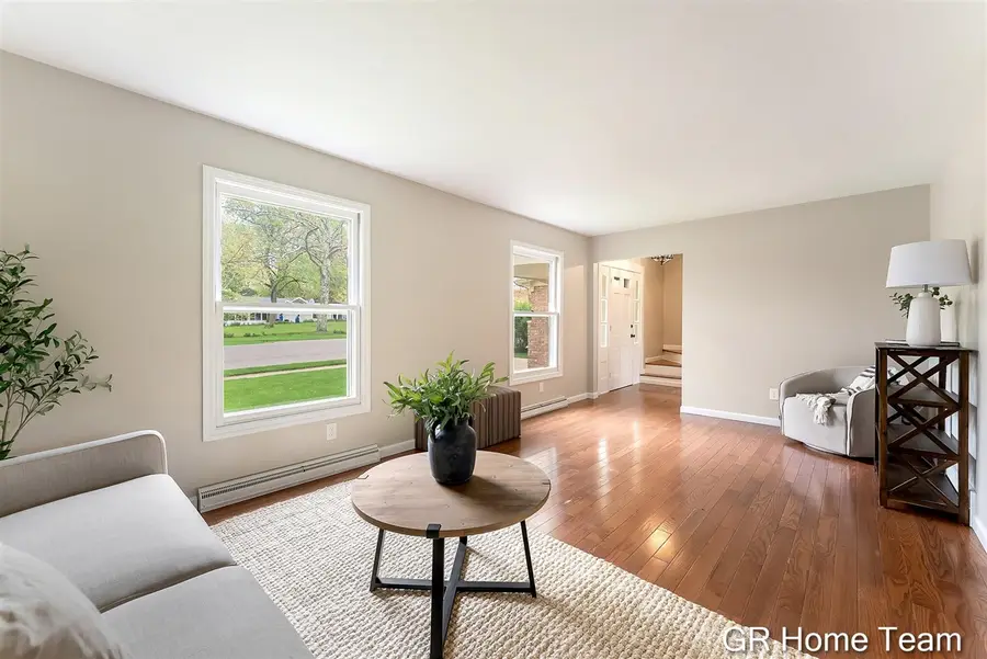 2336 Elliott, Grand Rapids, MI 49506 - #3