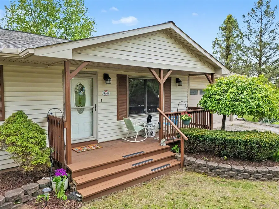 8249 Kimble, Pinckney, MI 48169 - #3
