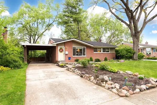 562 Rosemont, Saline, MI 48176