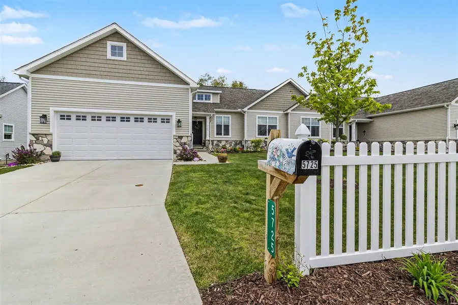 5725 Trail Side, Whitmore Lake, MI 48189 - #2