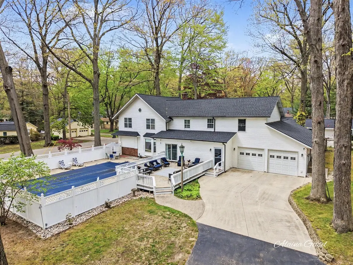 385 Marquette, Holland, MI 49424 - #1
