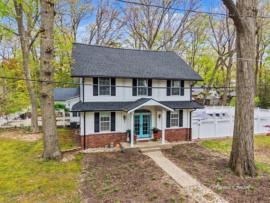 385 Marquette, Holland, MI 49424 - #2