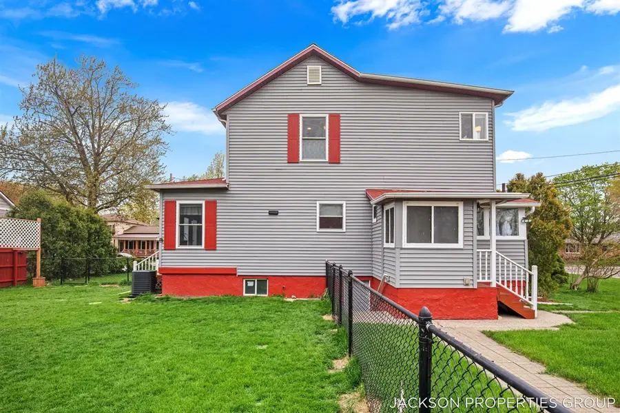 218 N Jackson, Spring Lake, MI 49456 - #3